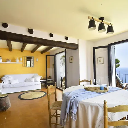 Apartment Blue Pine Begur