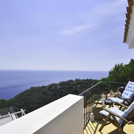 Blue Pine Appartement *